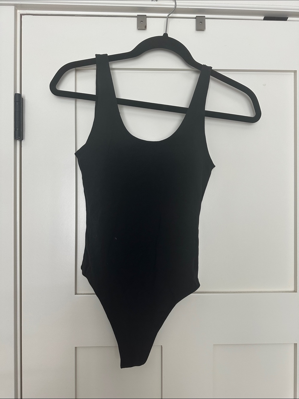Aritzia Wilfred Free Black Scoop Neck One-Piece Bodysuit
